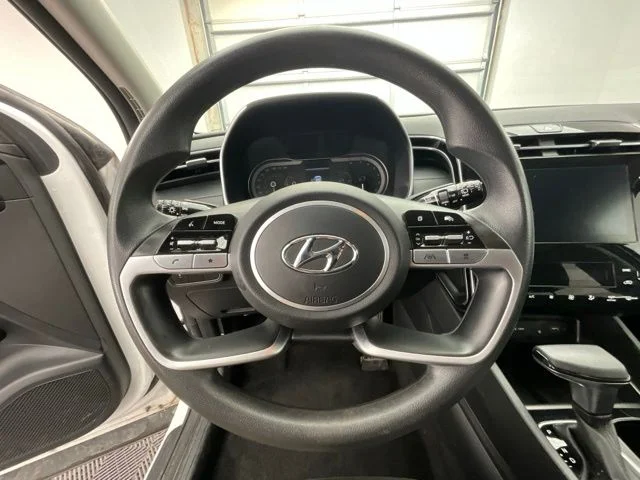 Used 2024 White Hyundai SEL image 6