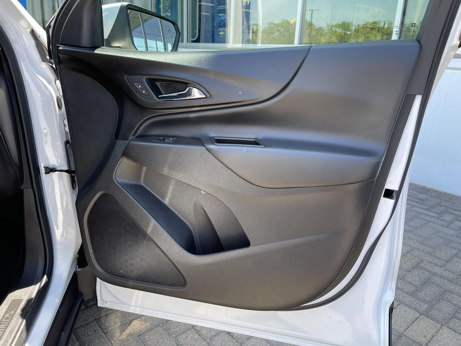 Used 2024 Summit White Chevrolet LT image 31