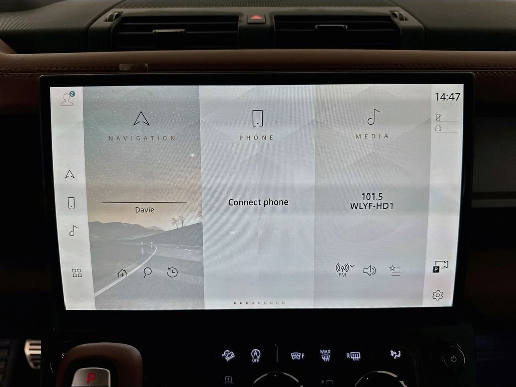 New 2026 Charente Grey Land Rover OCTA image 15
