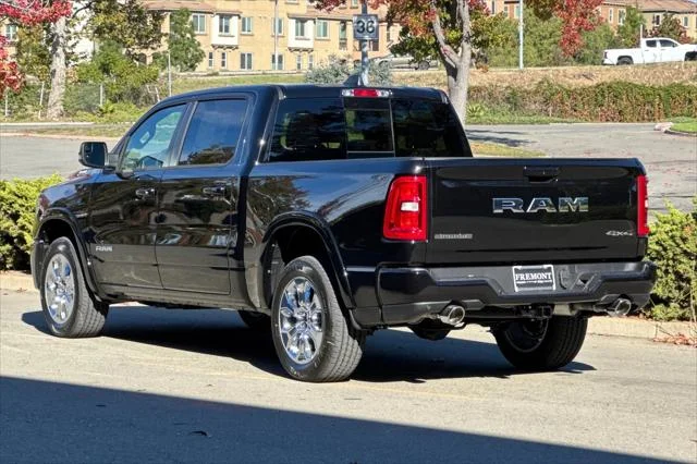 New 2026 Diamond Black Crystal Pearl-Coat Exterior Paint RAM BIG HORN image 5