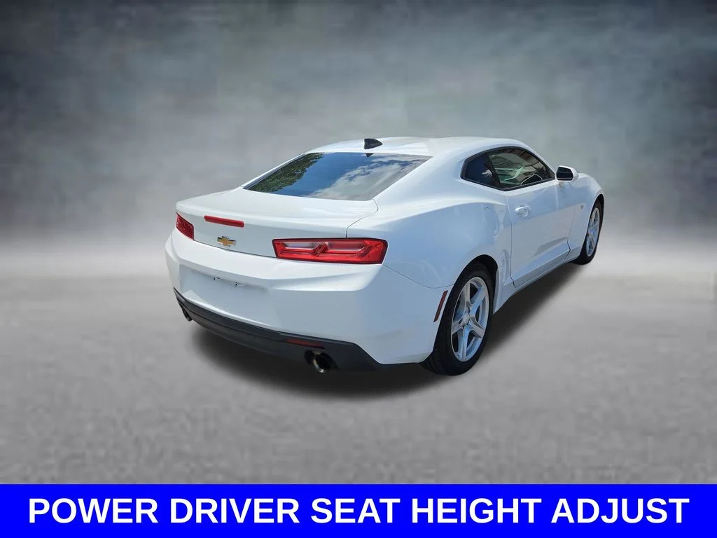 Used 2018 White Chevrolet 1LT image 5