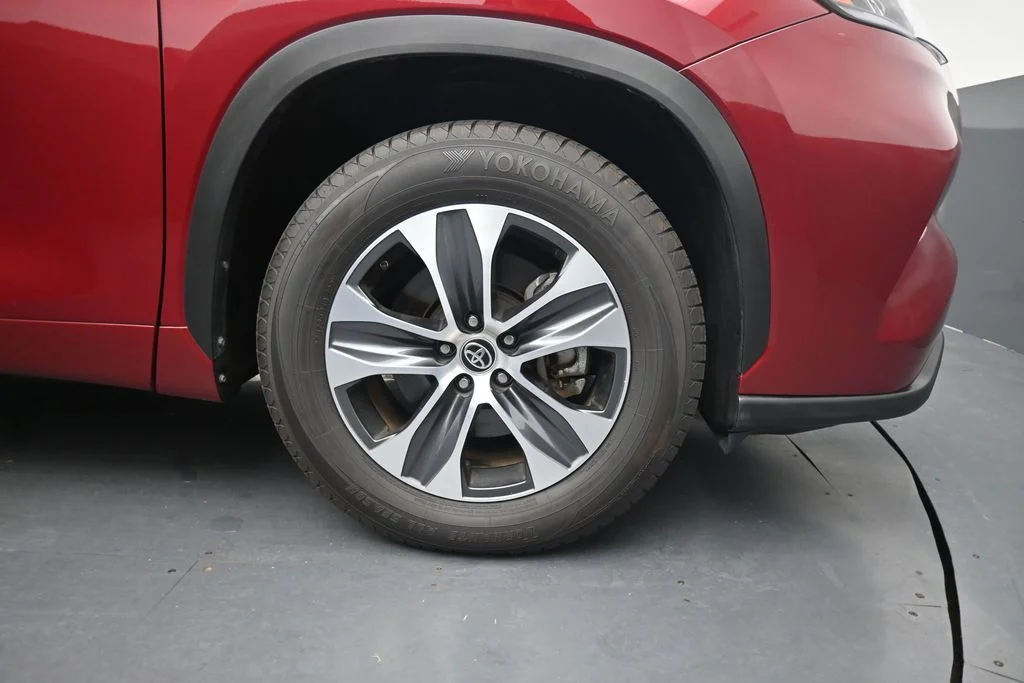 2023 Toyota Highlander XLE - Photo 11
