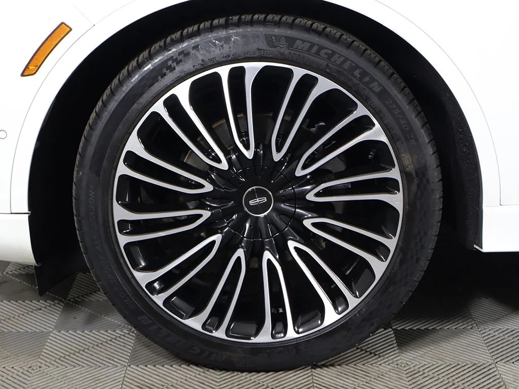 Used 2020 White Metallic Lincoln Black Label image 28