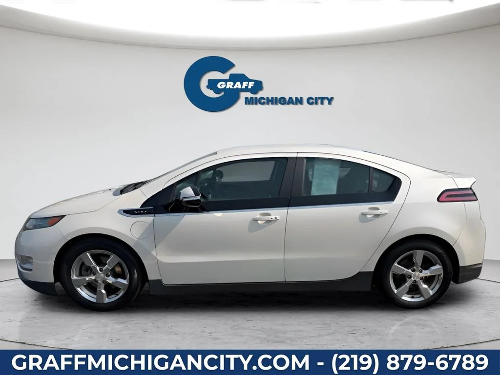 Used 2013 Chevrolet Volt Base with VIN 1G1RD6E44DU117050 for sale in Michigan City, IN
