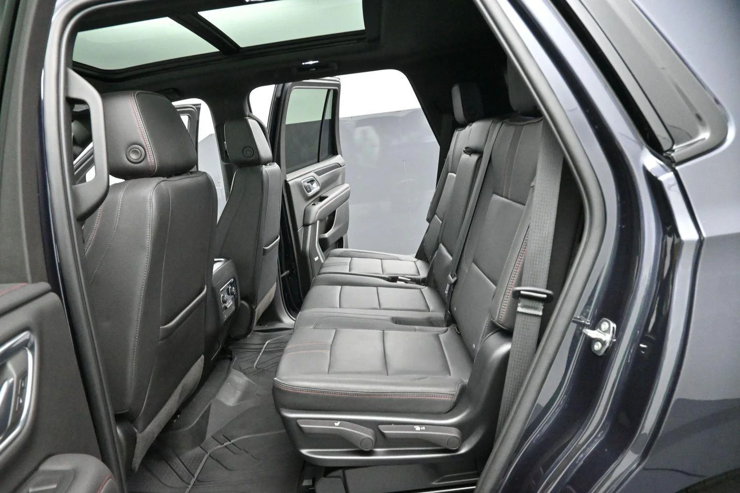 Used 2023 Dark Ash Metallic Chevrolet RST image 33
