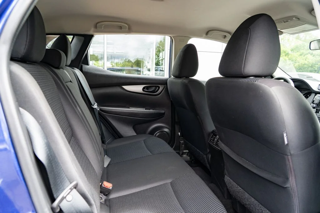 Used 2019 Blue Nissan S image 24
