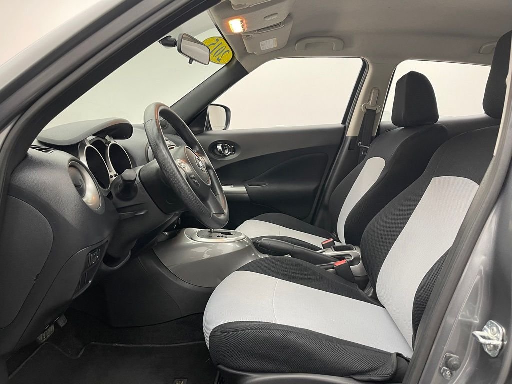 Used 2015 Gun Metallic Nissan S image 15