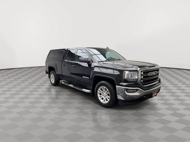 Used 2019 Onyx Black GMC SLE image 31