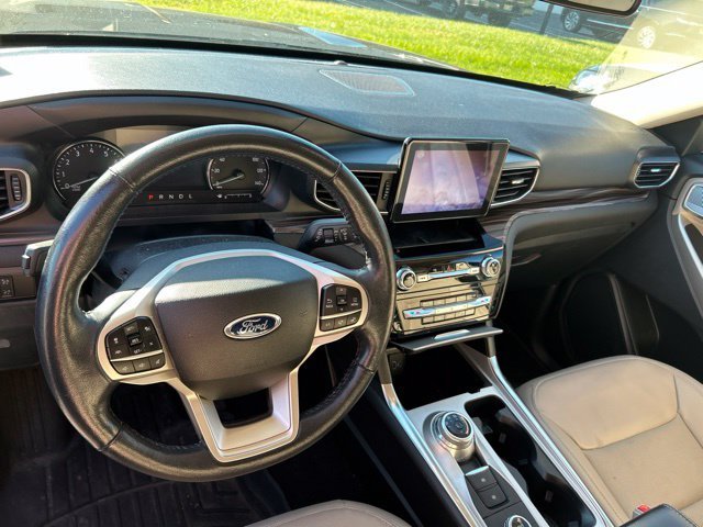 Used 2023 Black Ford Limited image 8