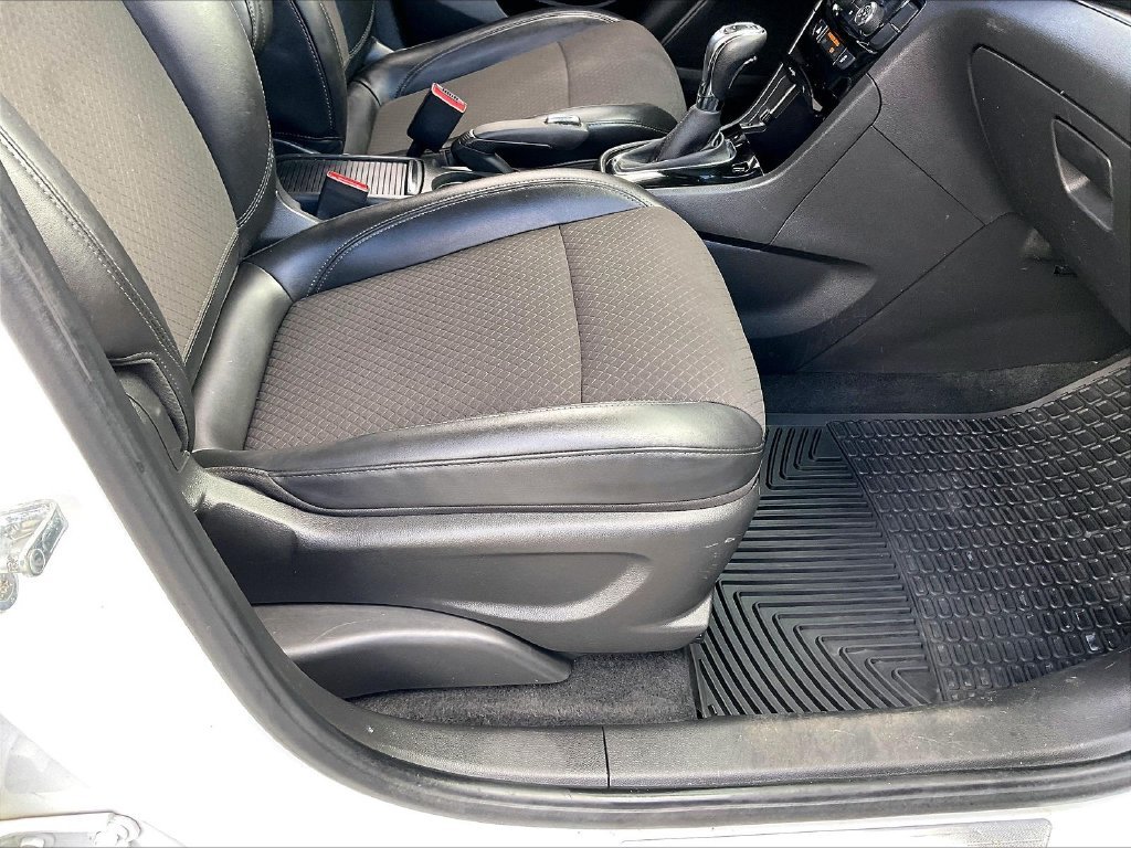 Used 2020 Summit White Buick Preferred image 35