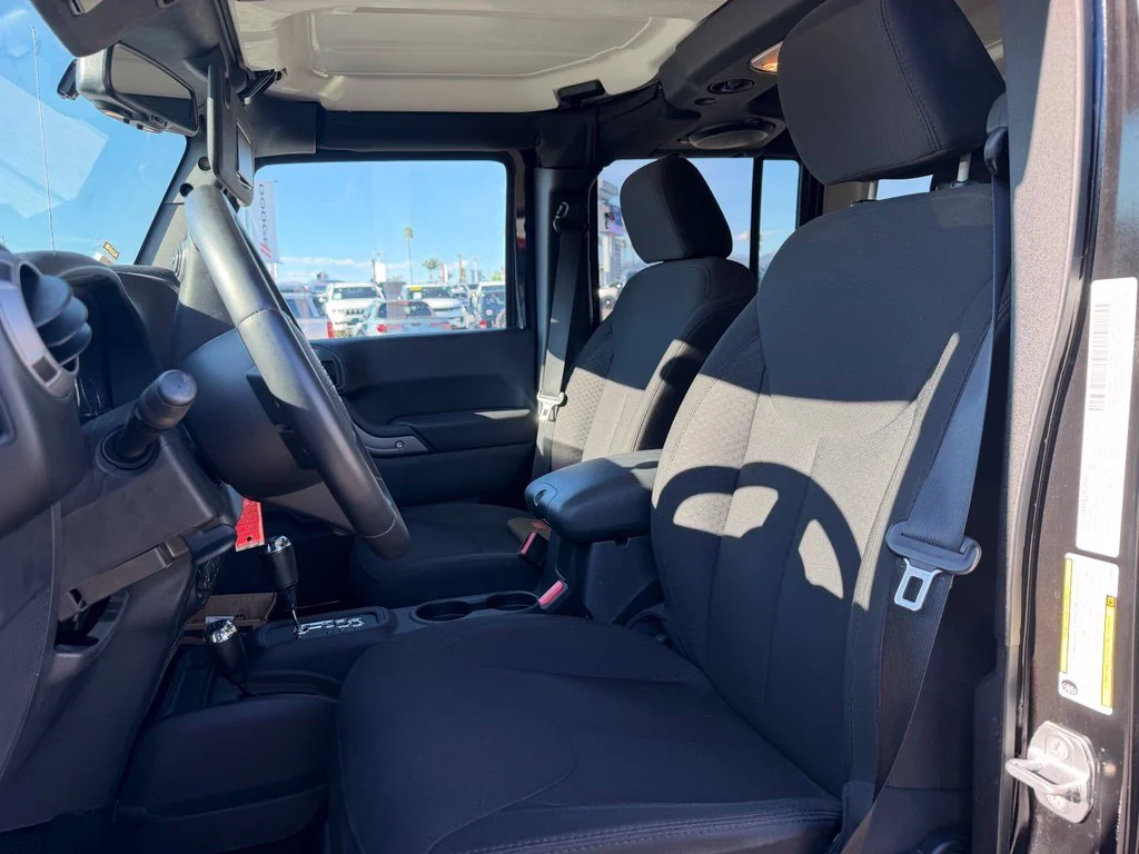 Used 2014 Black Jeep Unlimited Sport image 5