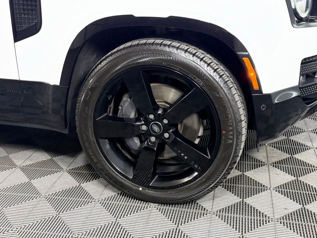 2024 Land Rover Defender X-Dynamic SE - Photo 12