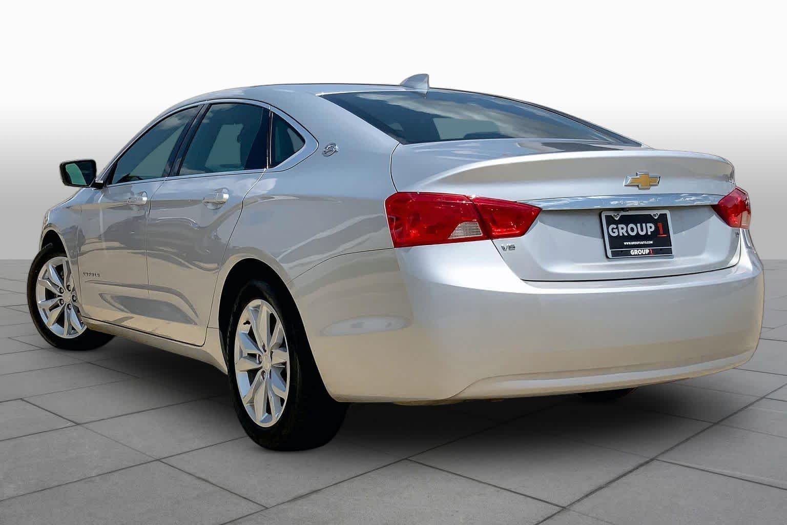 Used 2020 Silver Ice Metallic Chevrolet LT image 12