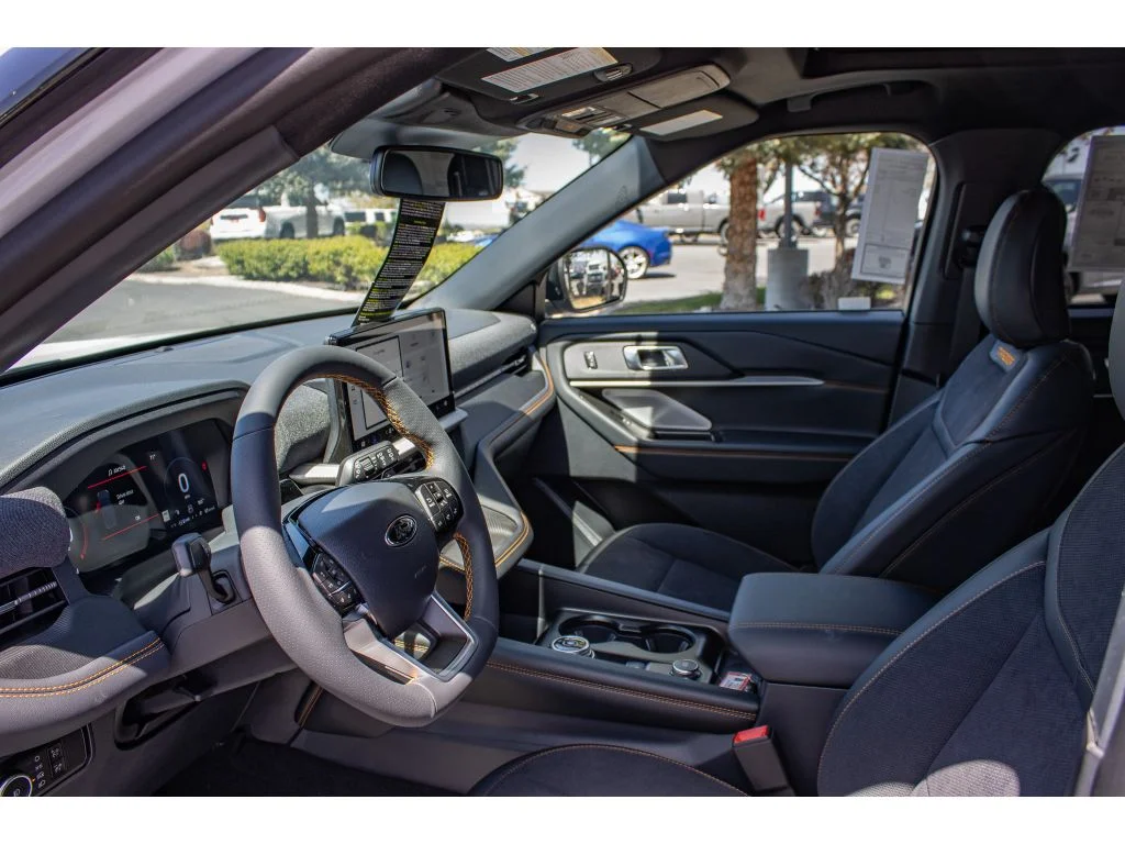 New 2026 SPACE WHITE METALLIC Ford Tremor image 25