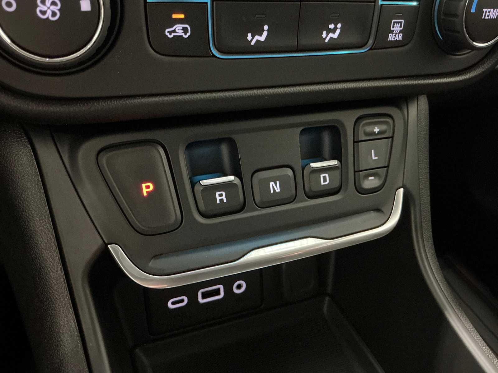 Used 2020 Satin Steel Metallic GMC SLE image 16