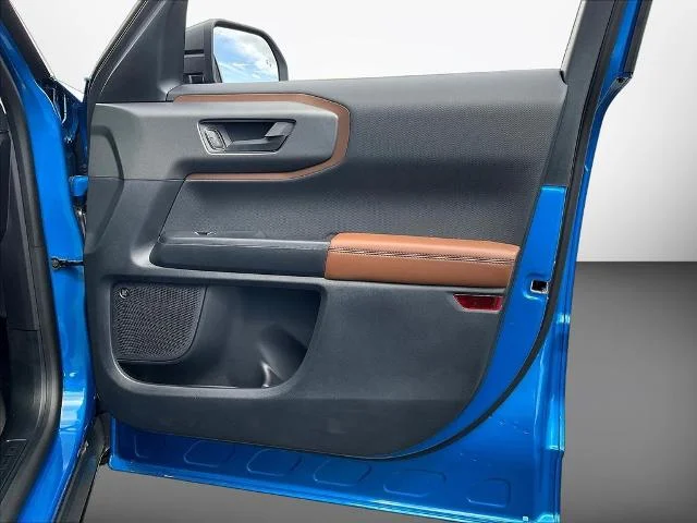 New 2026 Velocity Blue Metallic Ford Outer Banks® image 63