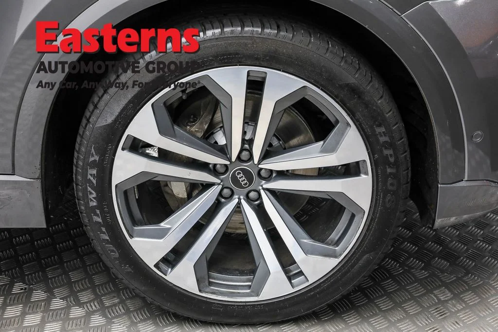 Used 2022 Gray Audi 55 Prestige image 32