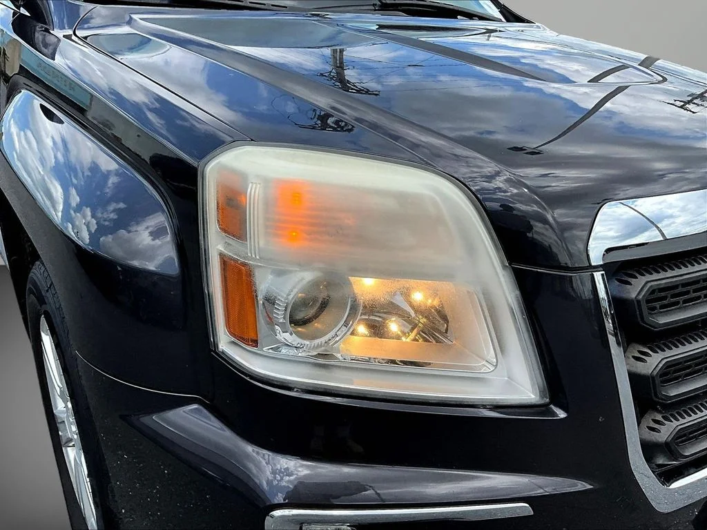 Used 2016 Silver GMC SLE-2 image 27