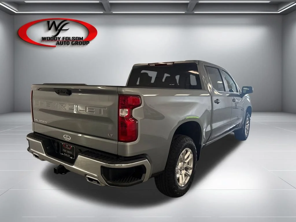 New 2026 Sterling Gray Metallic Chevrolet LT image 6