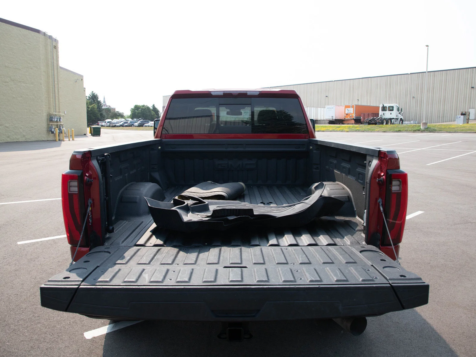 Used 2024 Volcanic Red Tintcoat GMC SLT image 18