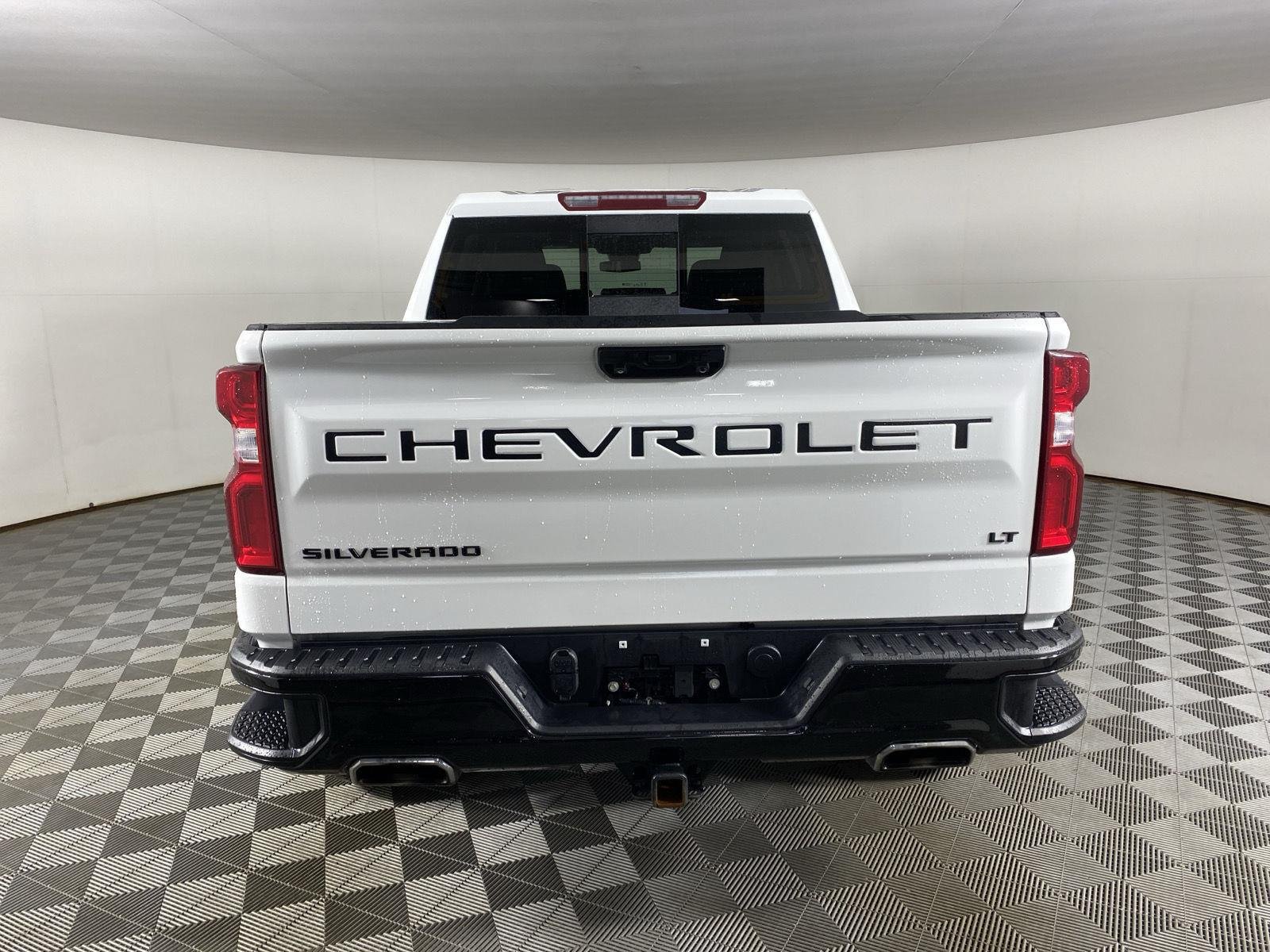Used 2025 Summit White Chevrolet LT Trail Boss image 6