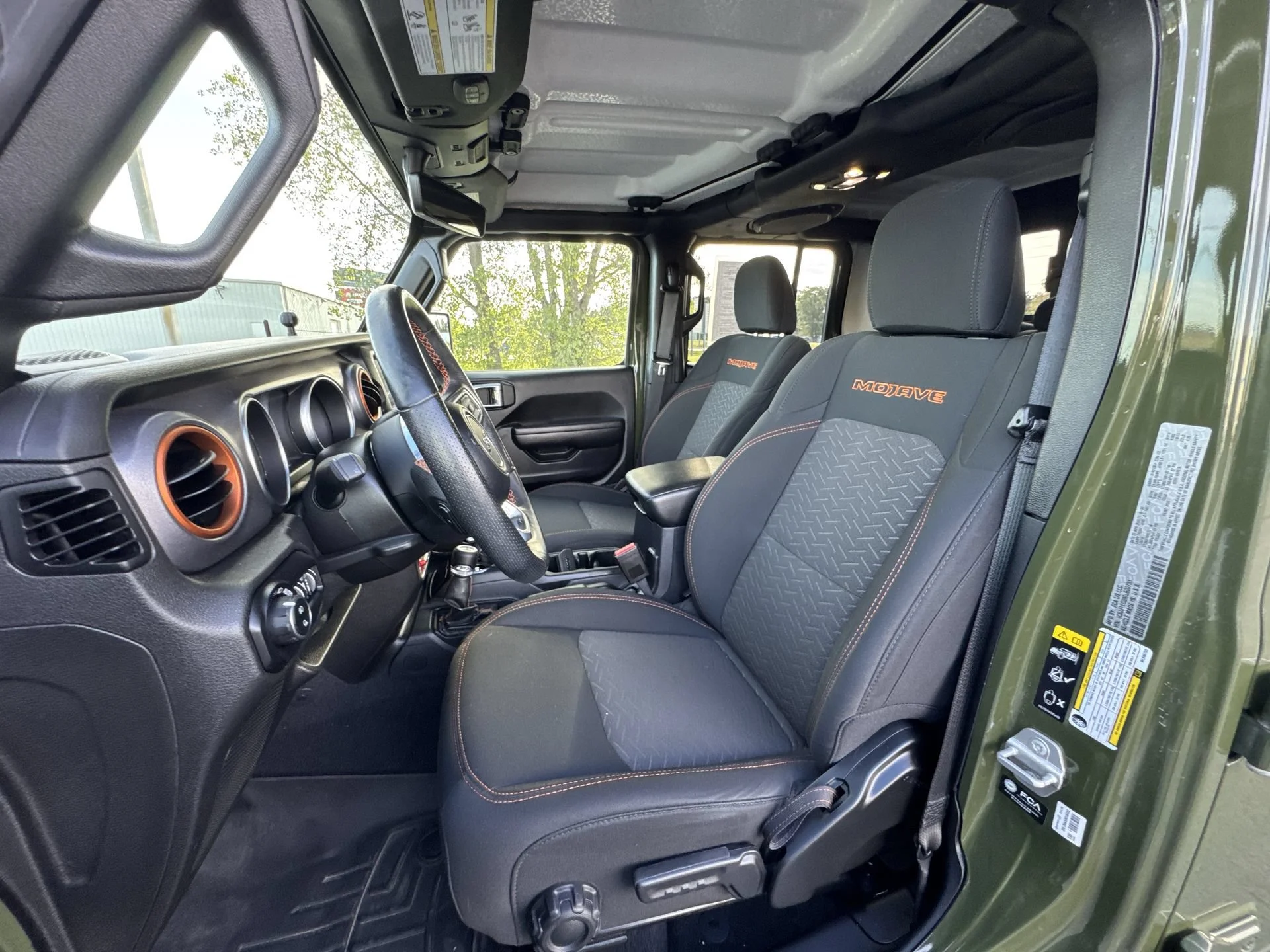 2021 Jeep Gladiator Mojave - Photo 11