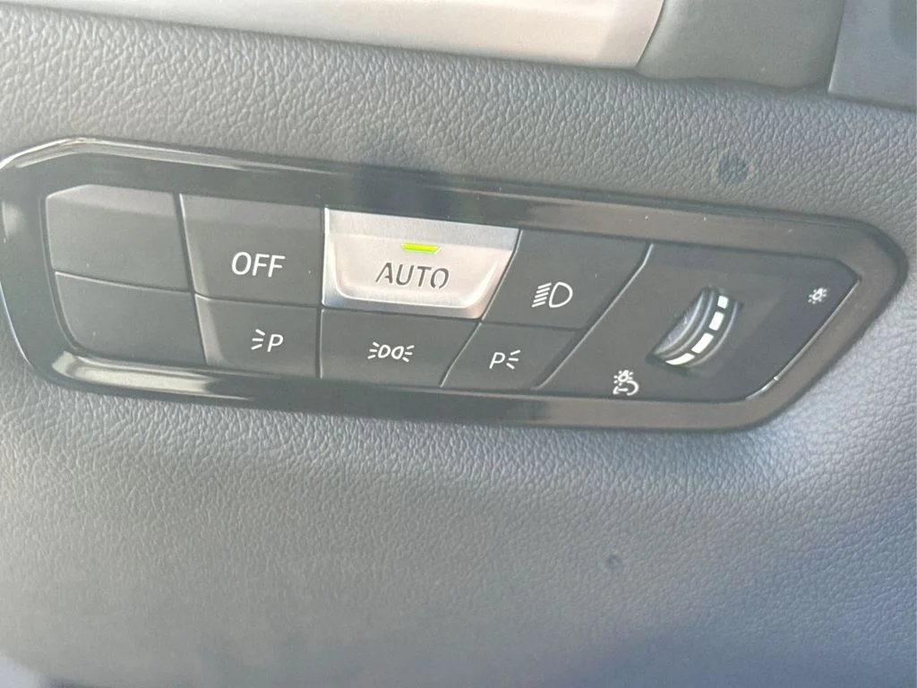 2026 BMW 8 Series 840i - Photo 23