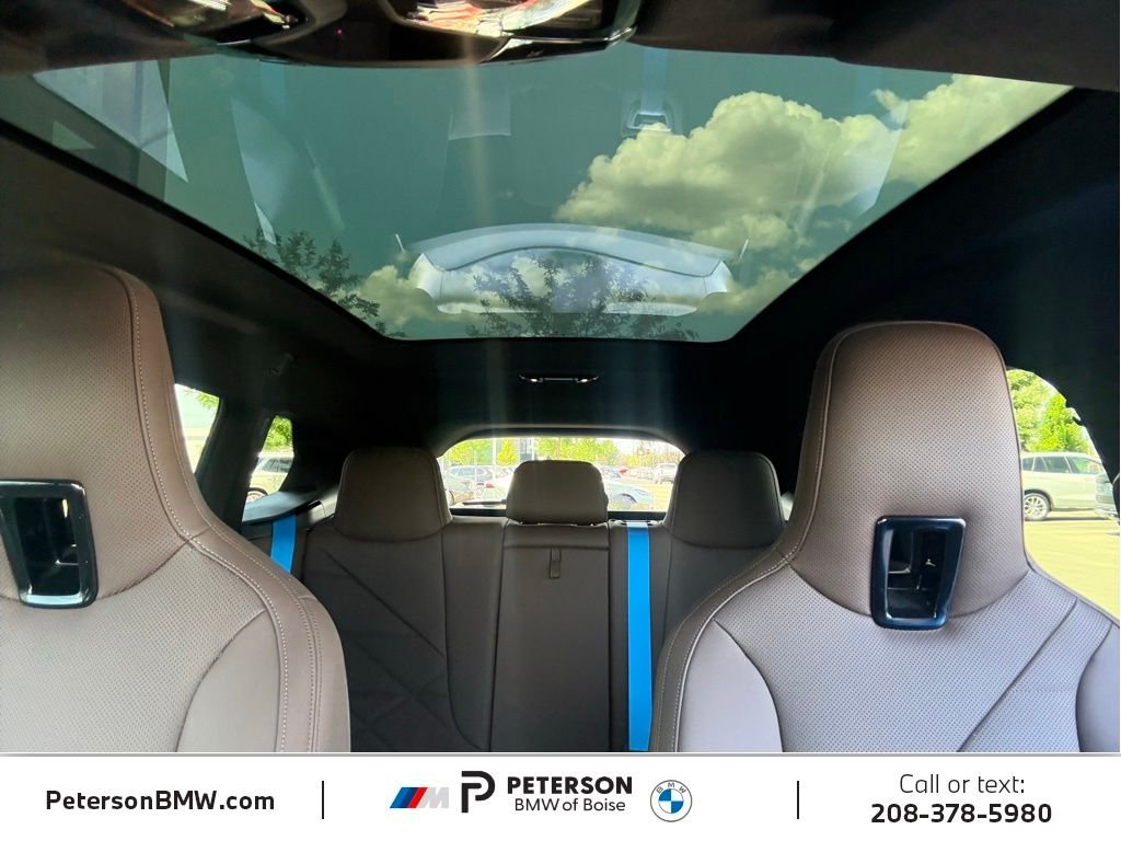 Used 2024 Gray BMW xDrive50 image 32
