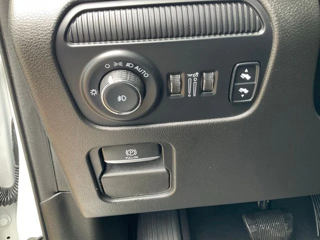 Used 2023 White Jeep Series III image 8