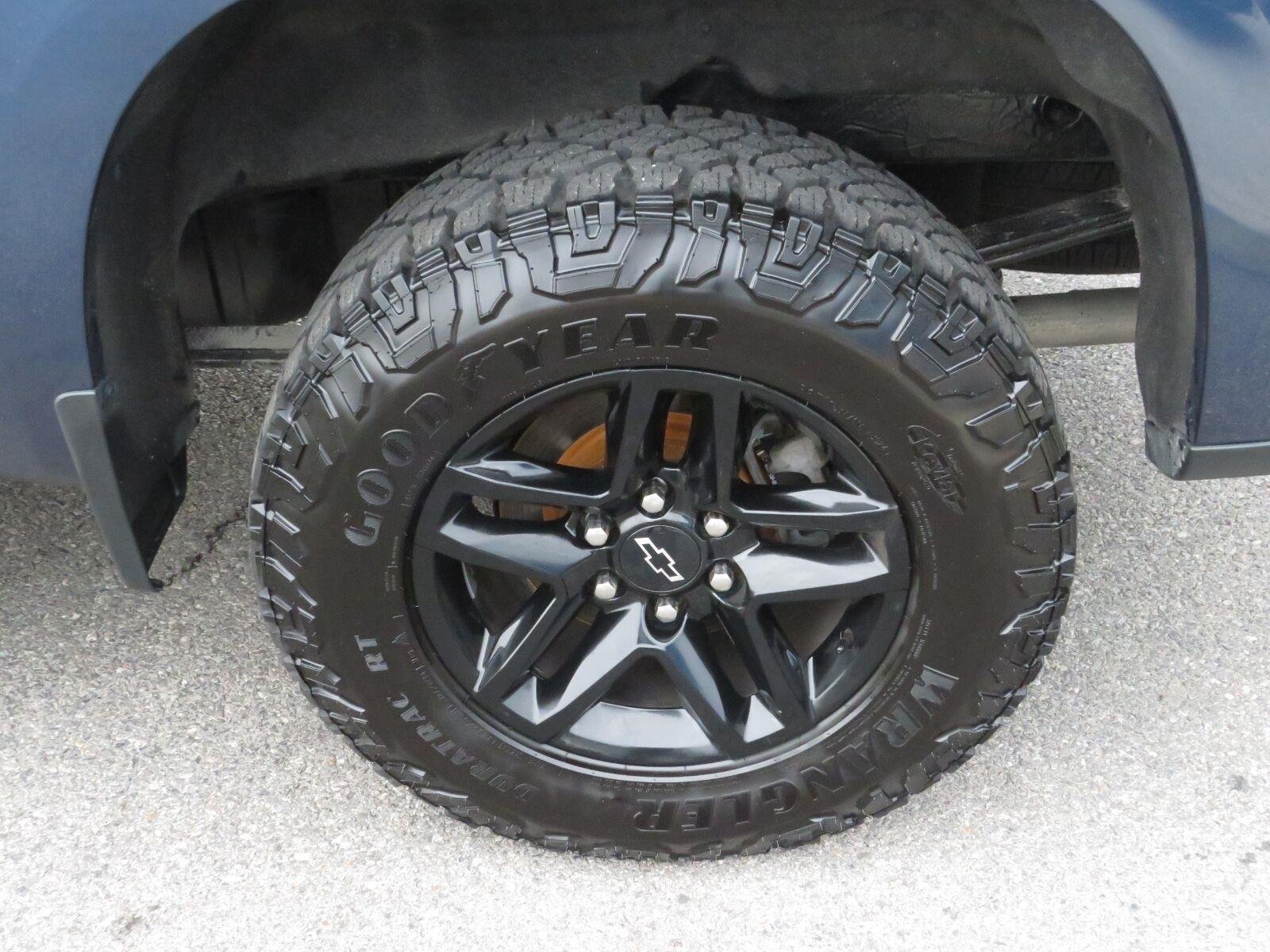 Used 2021 Northsky Blue Metallic Chevrolet LT Trail Boss image 14