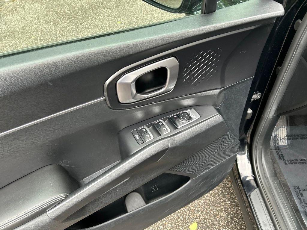 2024 Kia Sorento S - Photo 16