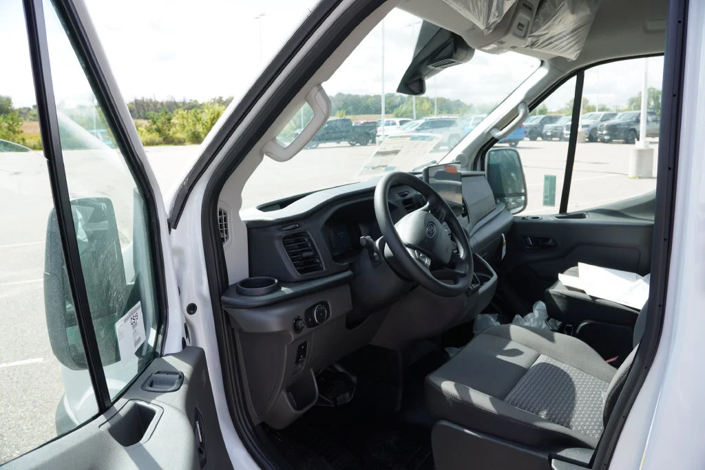 New 2027 Oxford White Ford Base image 10