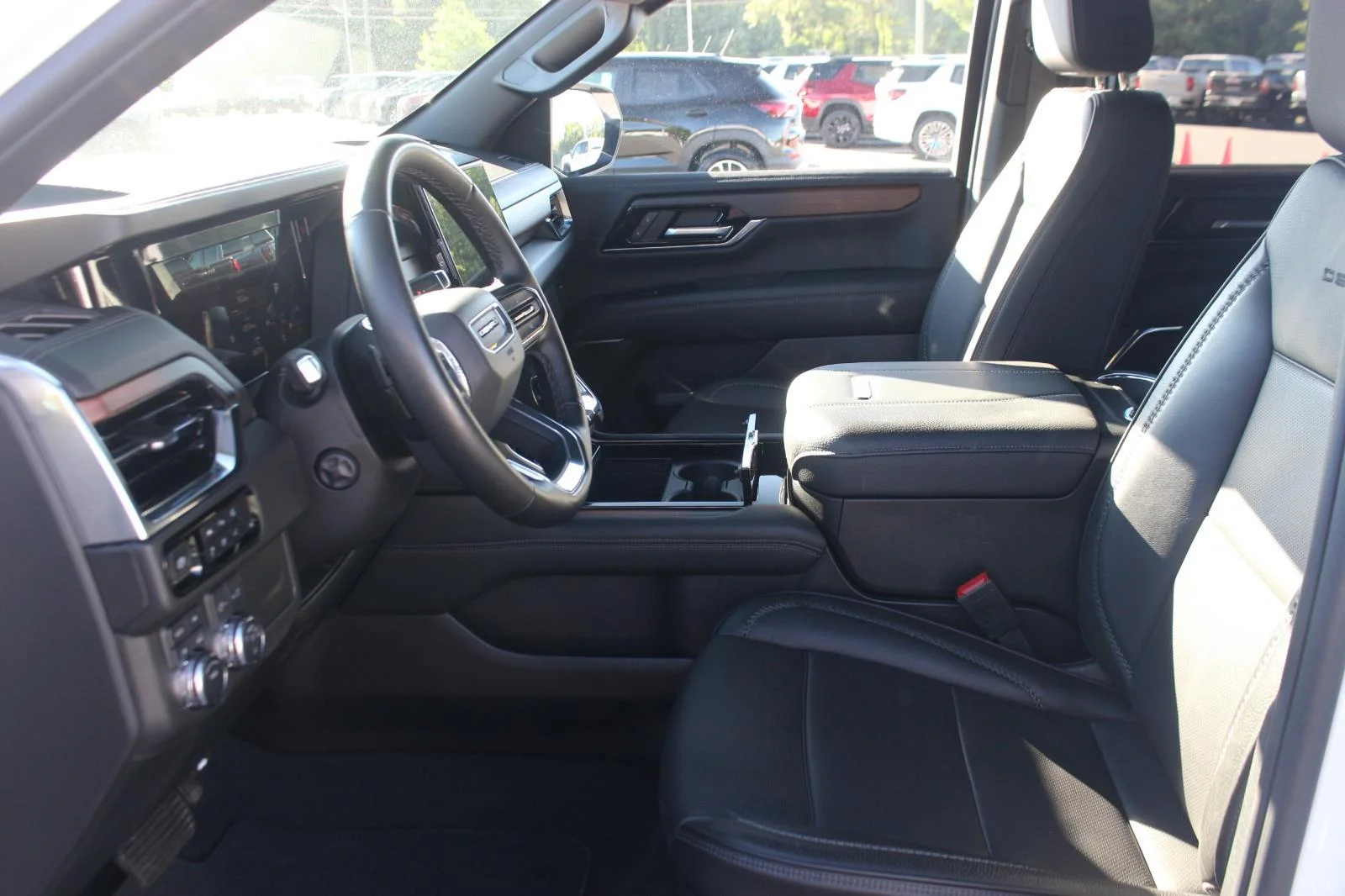 Used 2025 Summit White GMC Denali image 17