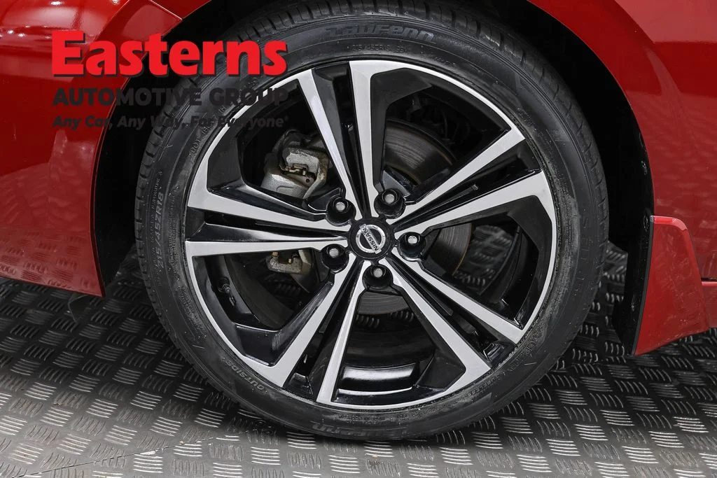Used 2023 Red Nissan SV image 32