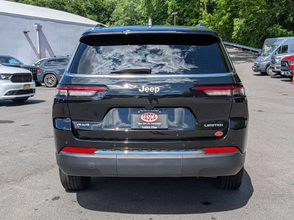 Used 2025 Black Jeep Limited image 4