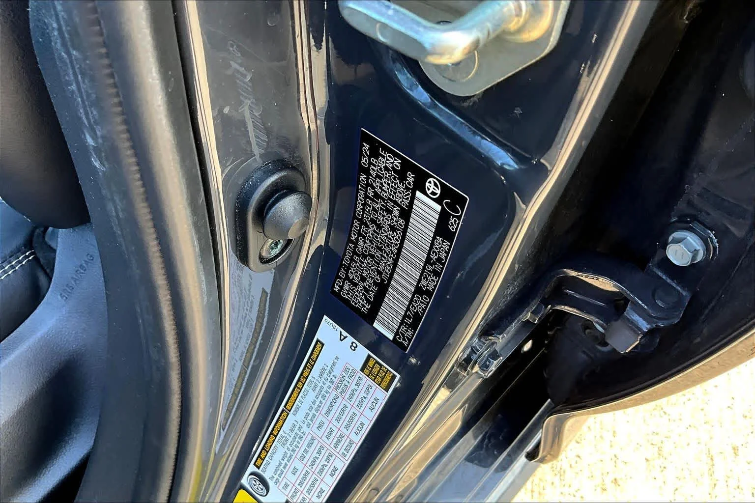 Used 2024 Underground Toyota Hybrid XLE image 35