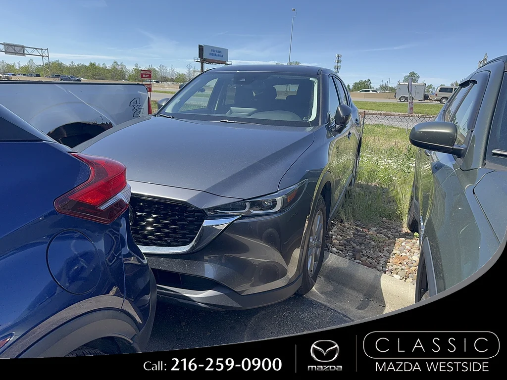 2023 Mazda CX-5 S Preferred package Auto AWD's photo