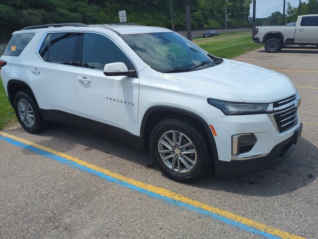 Used 2023 Summit White Chevrolet LT Cloth image 4