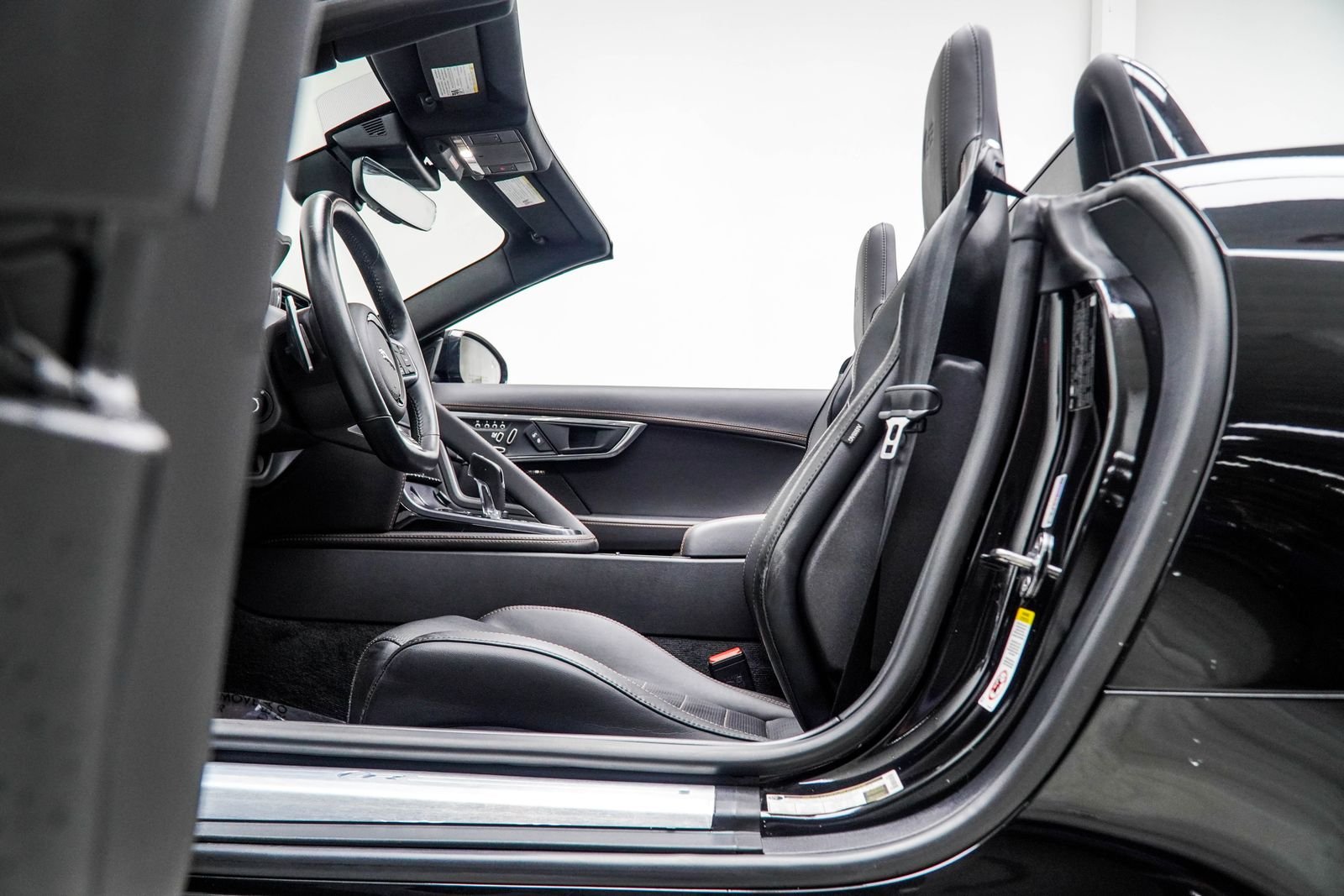 Used 2019 Black Jaguar R image 38