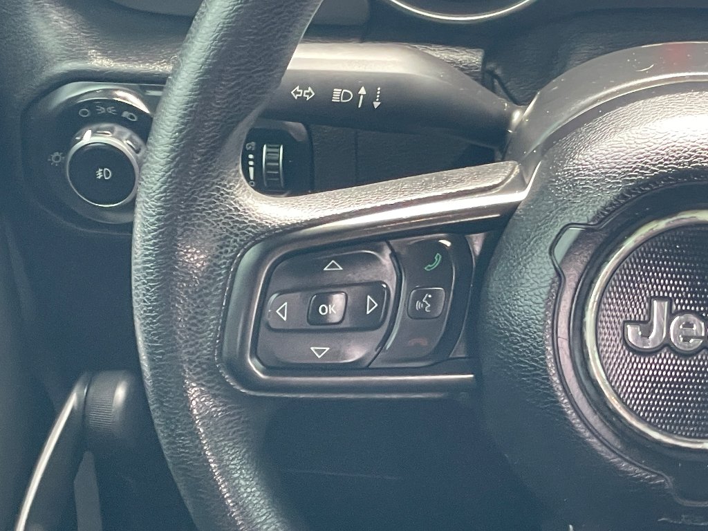 Used 2020 Sting-Gray Clearcoat Jeep Sport image 6