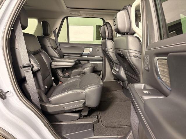 New 2026 Glacier Gray Metallic Tri-Coat Ford Platinum® image 65