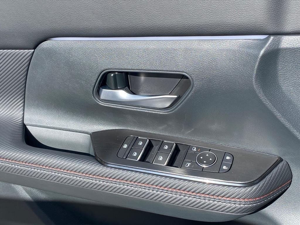 2026 Nissan KICKS SR - Photo 18