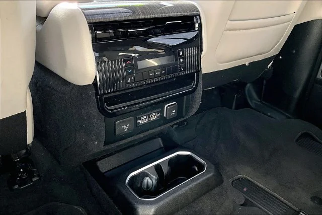 Certified Used 2022 Metallic Jeep Series III image 10