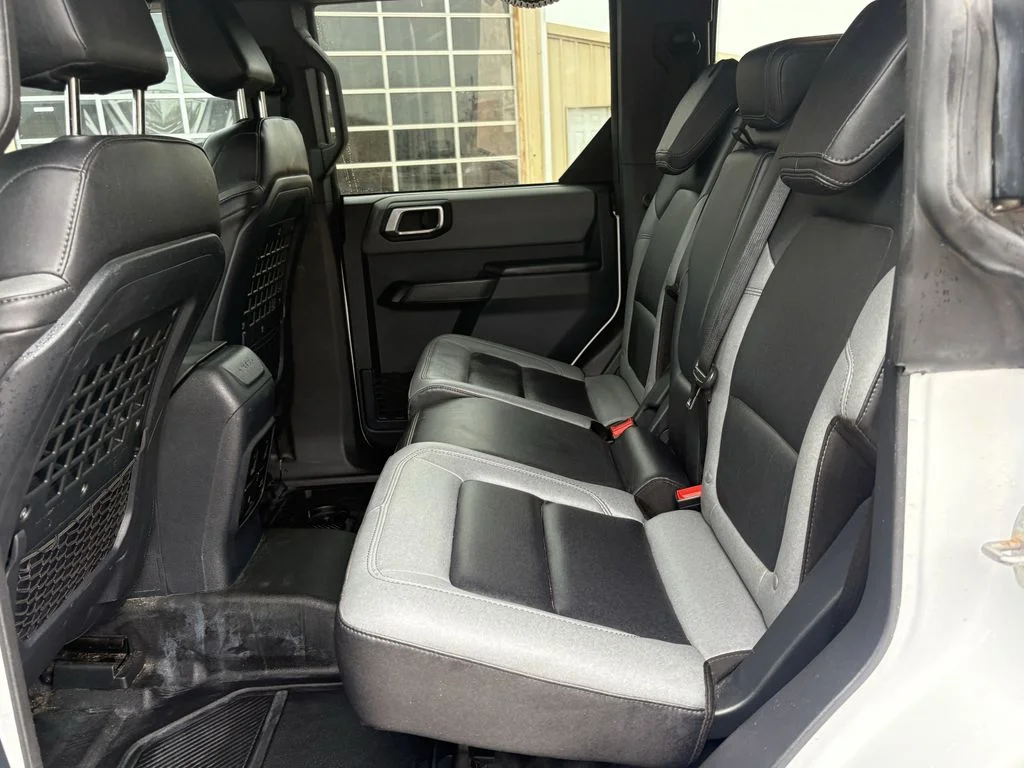 Used 2024 Oxford White Ford Black Diamond image 23