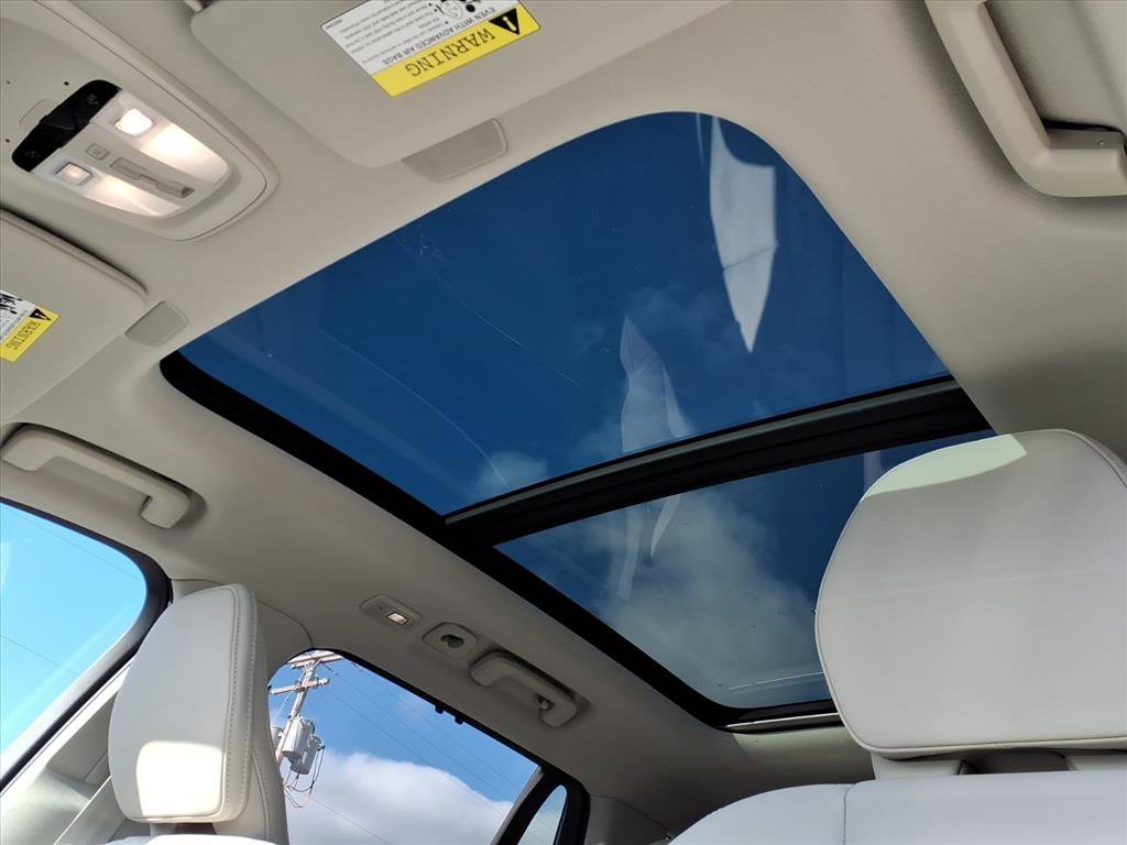 New 2026 Crystal White Volvo Ultra image 8