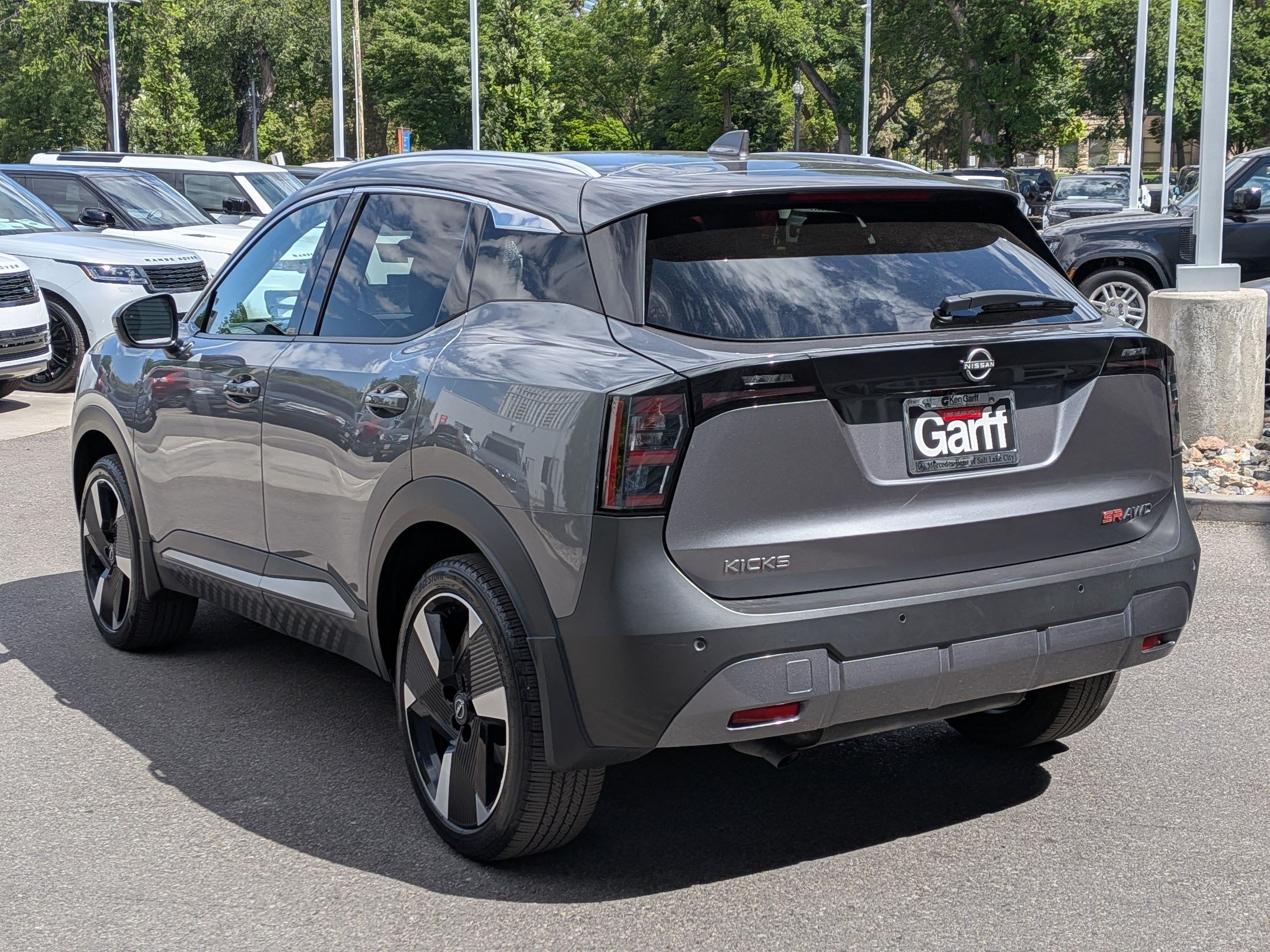 Used 2025 Gun Metallic Nissan SR image 5