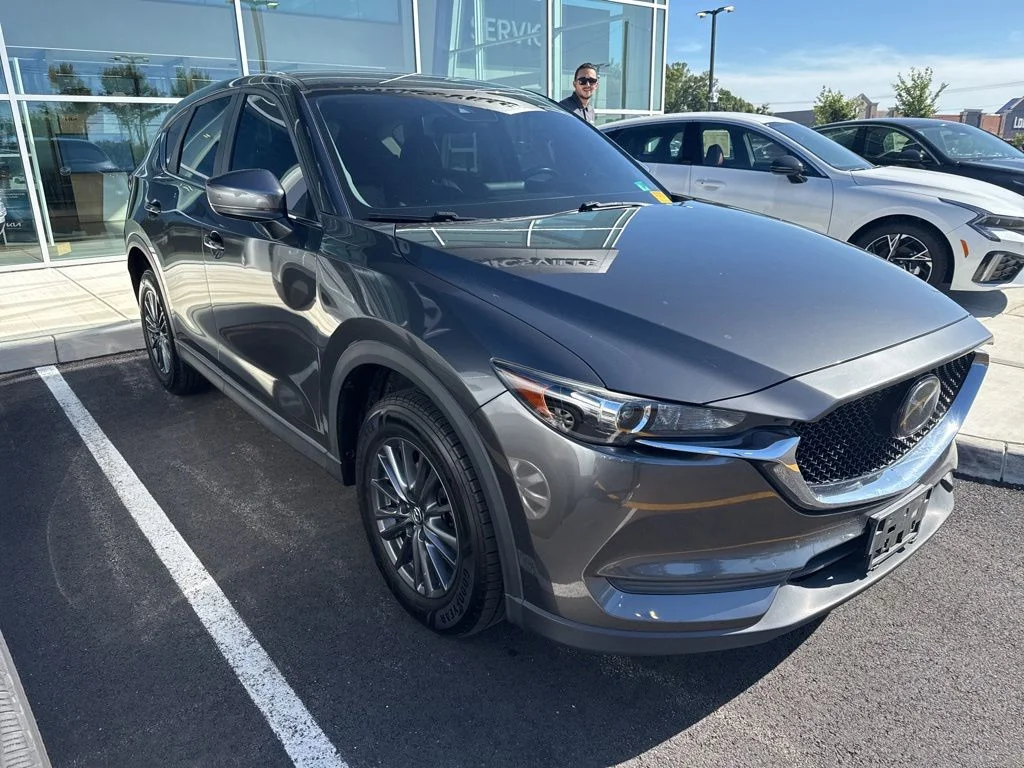 2020 Mazda CX-5 Touring Auto's photo