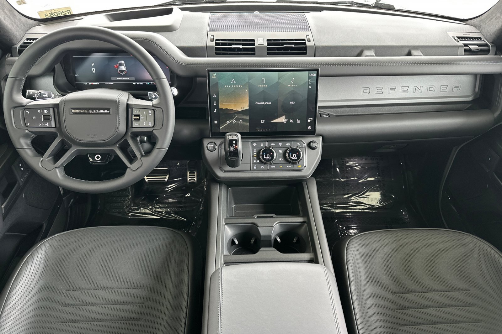 2026 Land Rover Defender OCTA - Photo 13