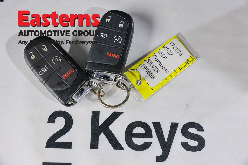 Used 2022 Silver Jeep Trailhawk image 26
