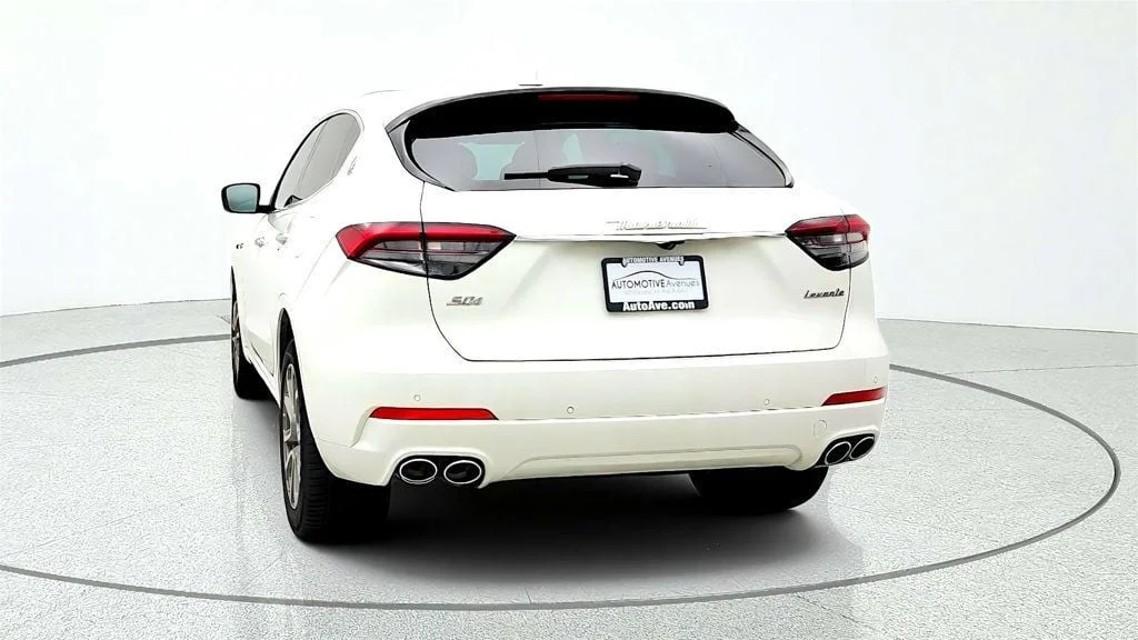 Used 2021 Bianco Maserati S 3.0L w/ Driver Assistance Pack image 6